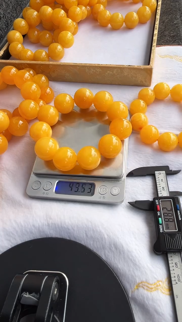 裸石蜜蜡未镶嵌定99总100.5  g总22000