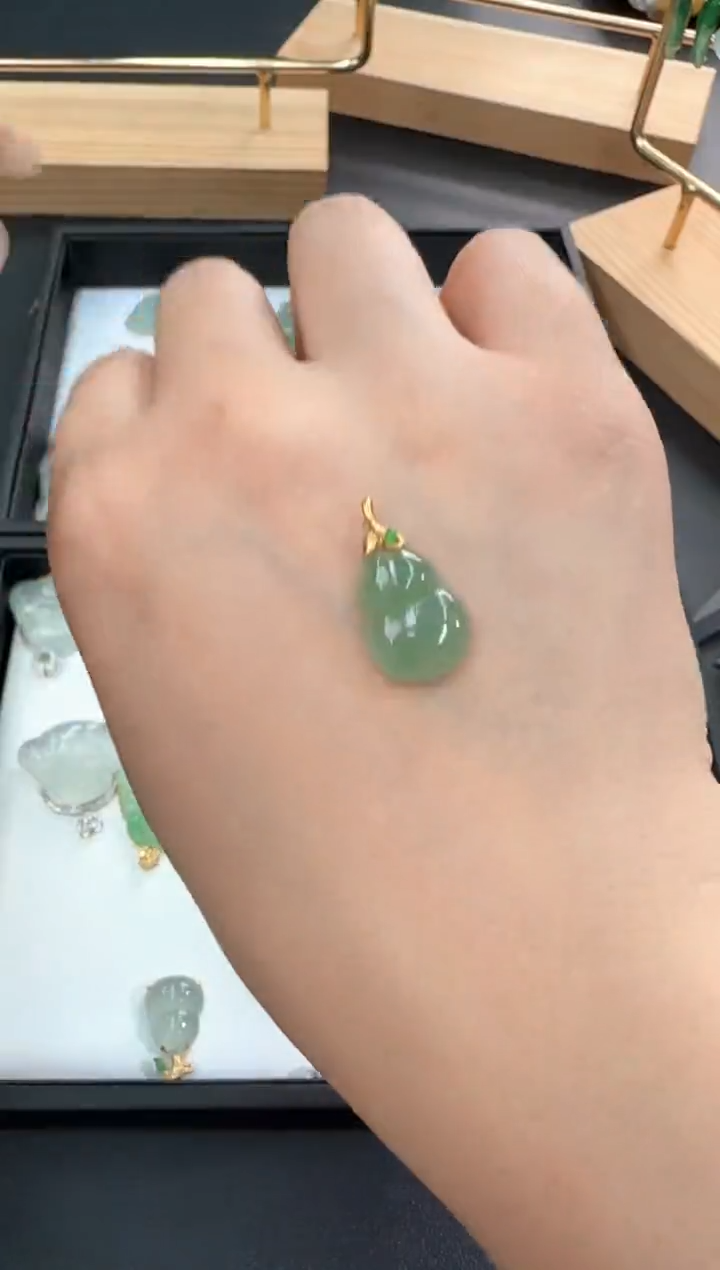 【闪购商品】翡翠颈饰18K金镶嵌250212256