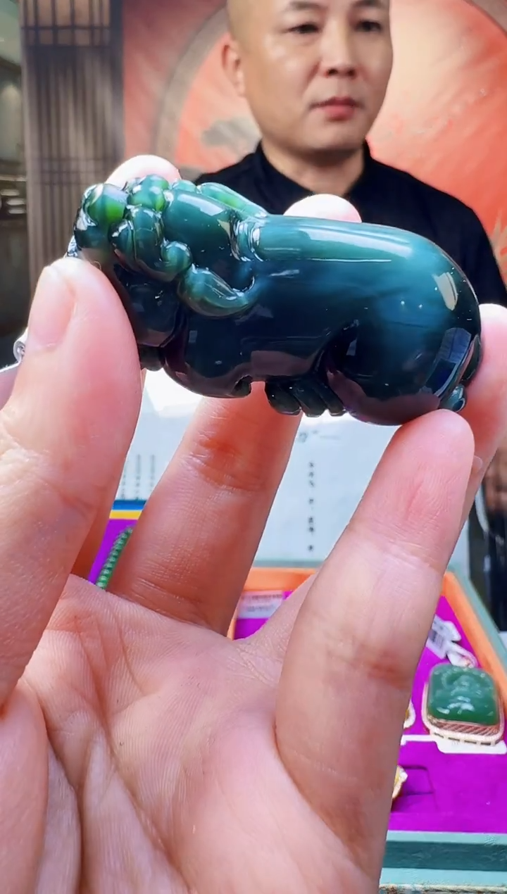 定制和田玉春**南玉雕臻品馆天然和田玉（拍一发一）