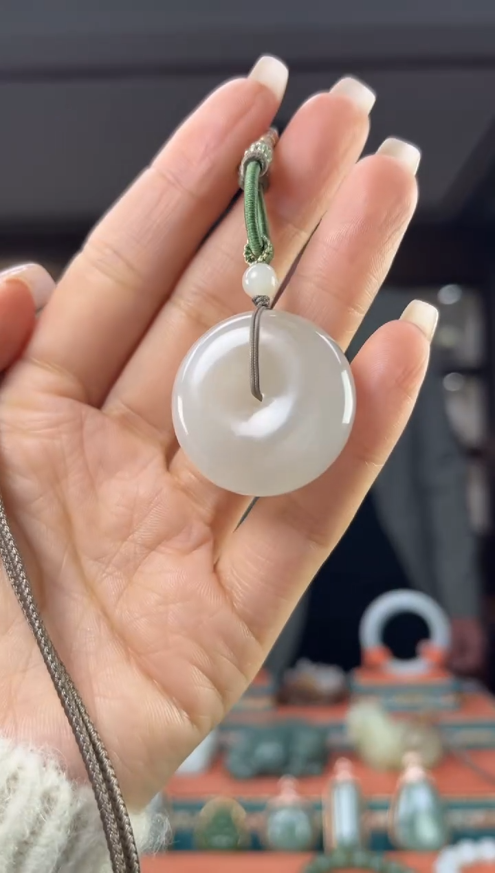 颈饰未镶嵌和田玉佩佩30mm左右