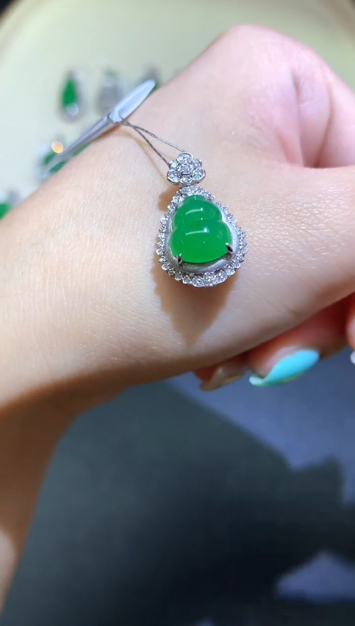 翡翠18K金镶嵌吊坠(不含链)吊坠A305|6800