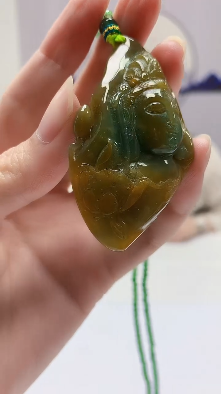 【闪购商品】定制翡翠未镶嵌4852zm-毛货挂件194佛