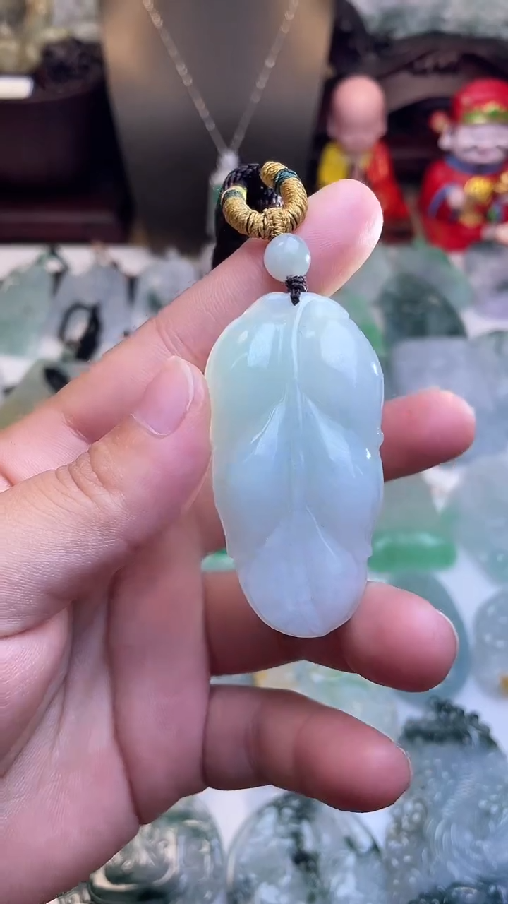 颈饰未镶嵌翡翠叶子
