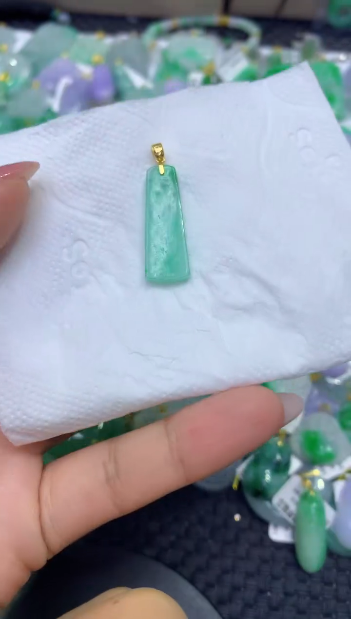 颈饰未镶嵌翡翠天然缅甸A货翡翠