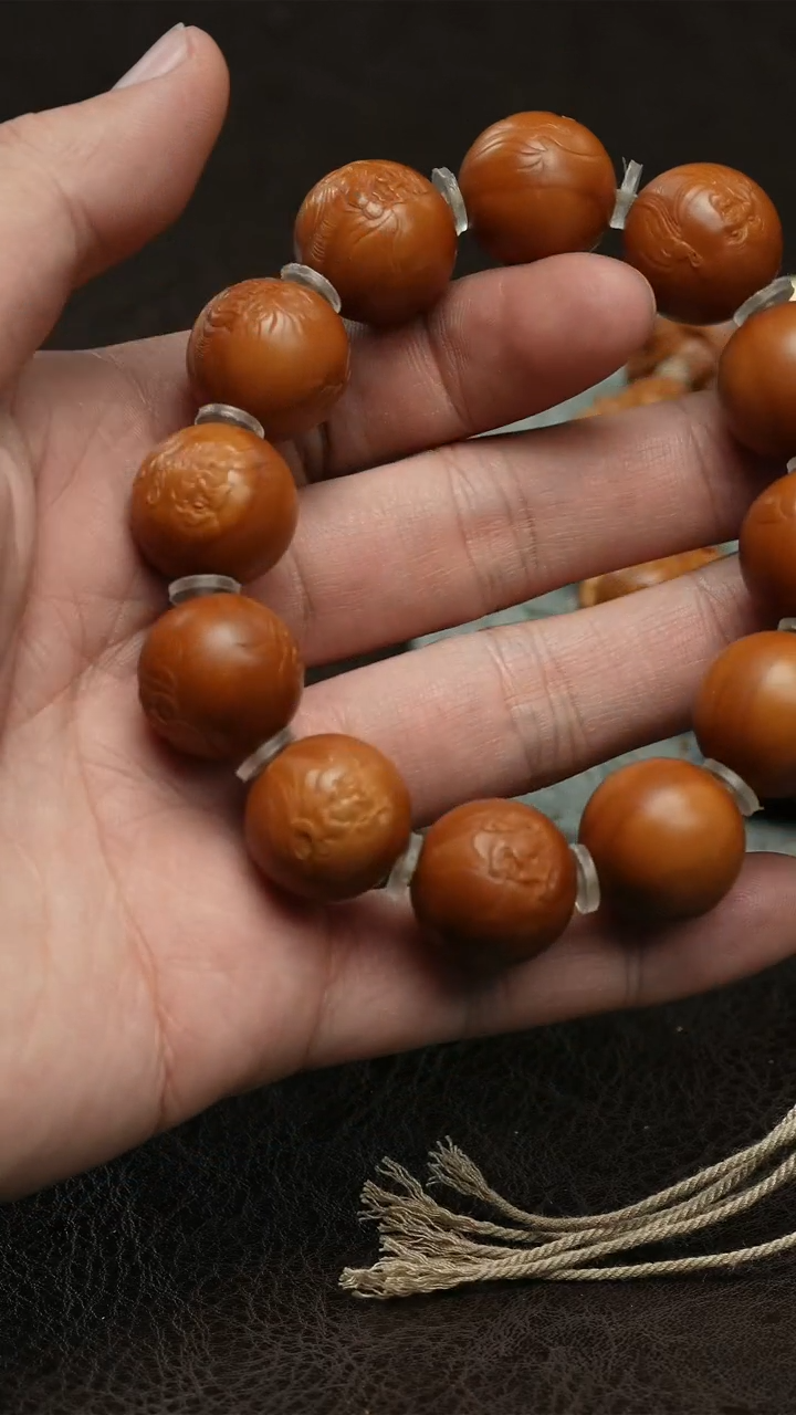 【闪购商品】橄榄核吊坠正圆六春罗汉