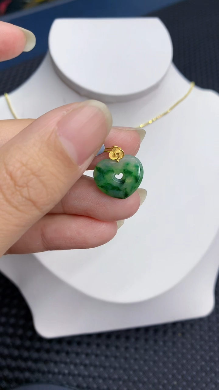 【闪购商品】翡翠颈饰18K金镶嵌            8