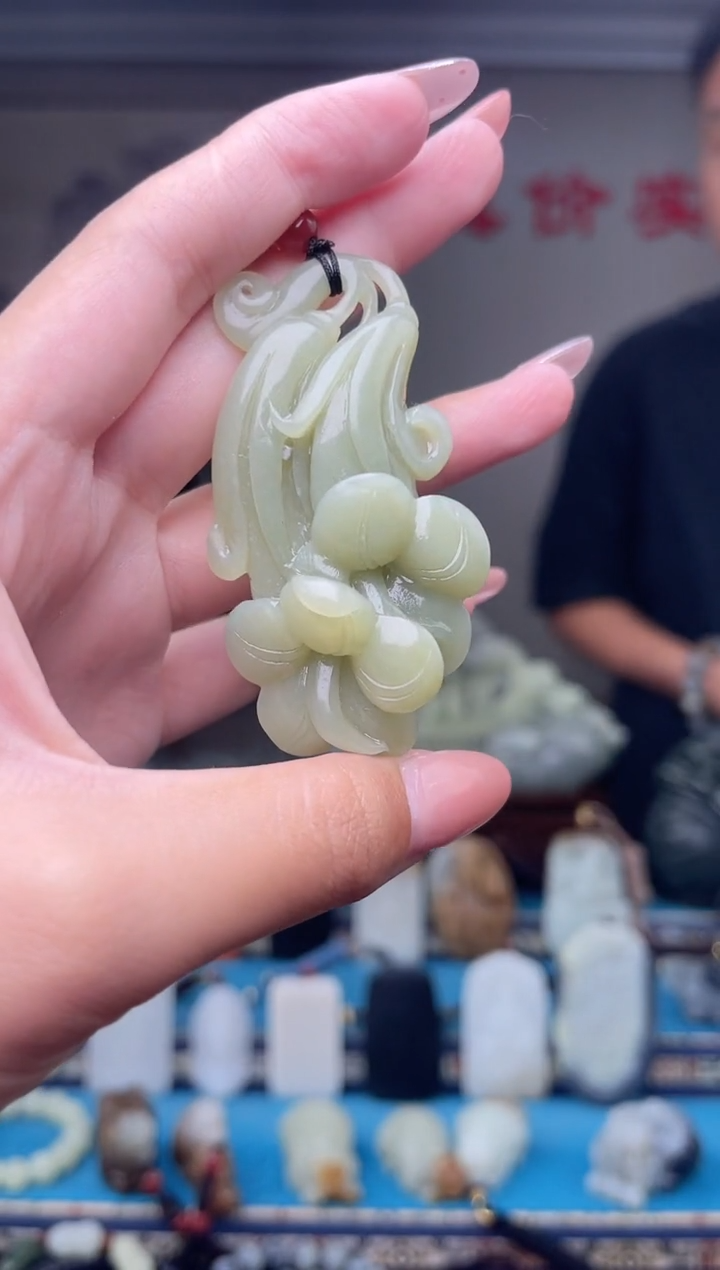 未镶嵌和田玉挂件1