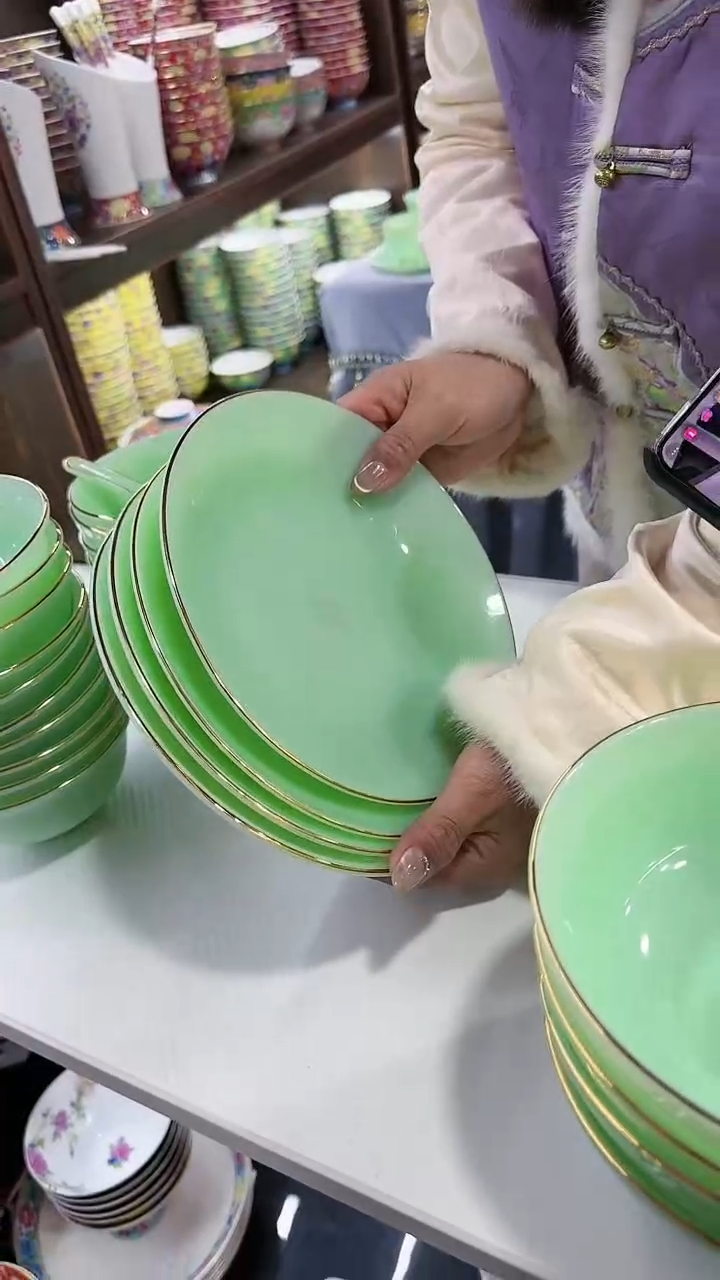 【闪购商品】瓷片玉瓷8英寸圆深盘4只景德镇