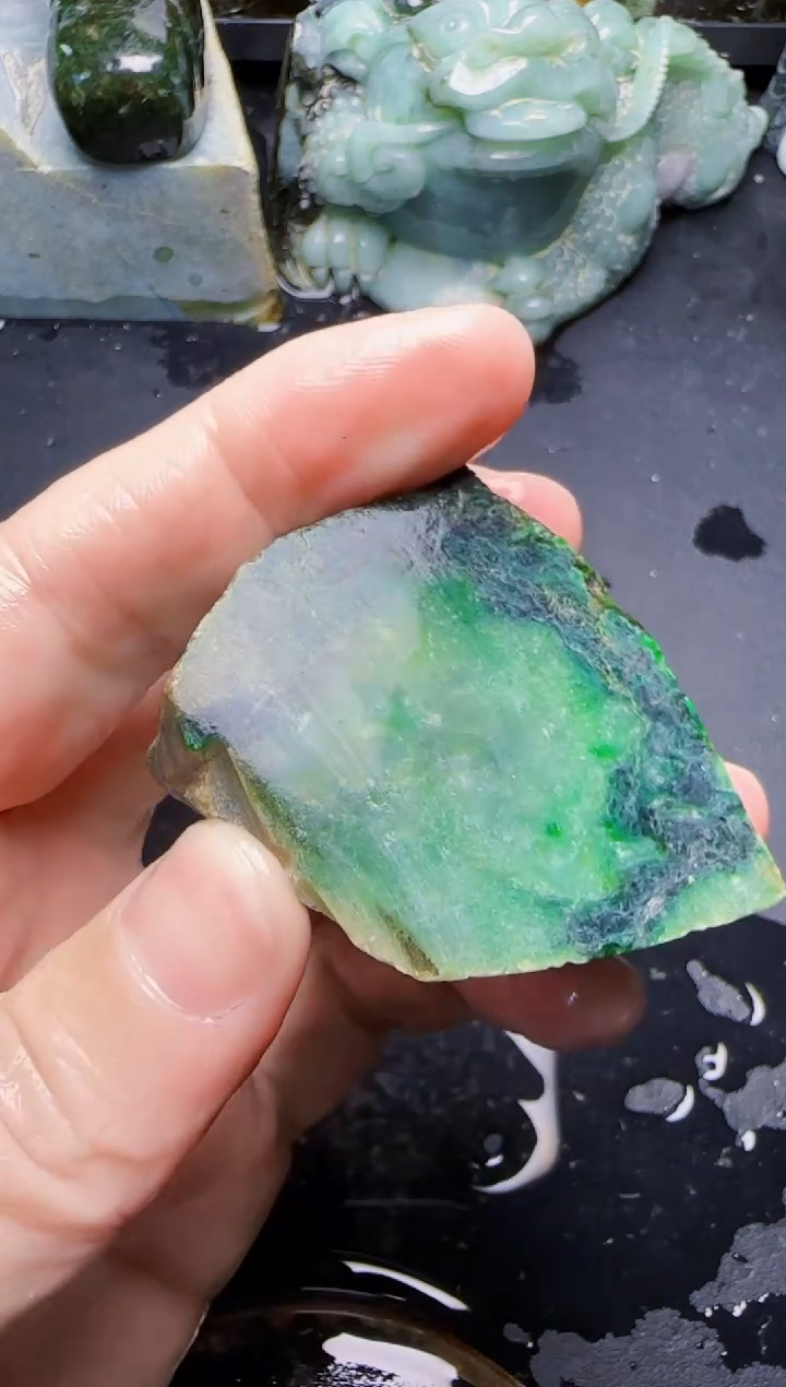 颈饰未镶嵌翡翠达**龙85