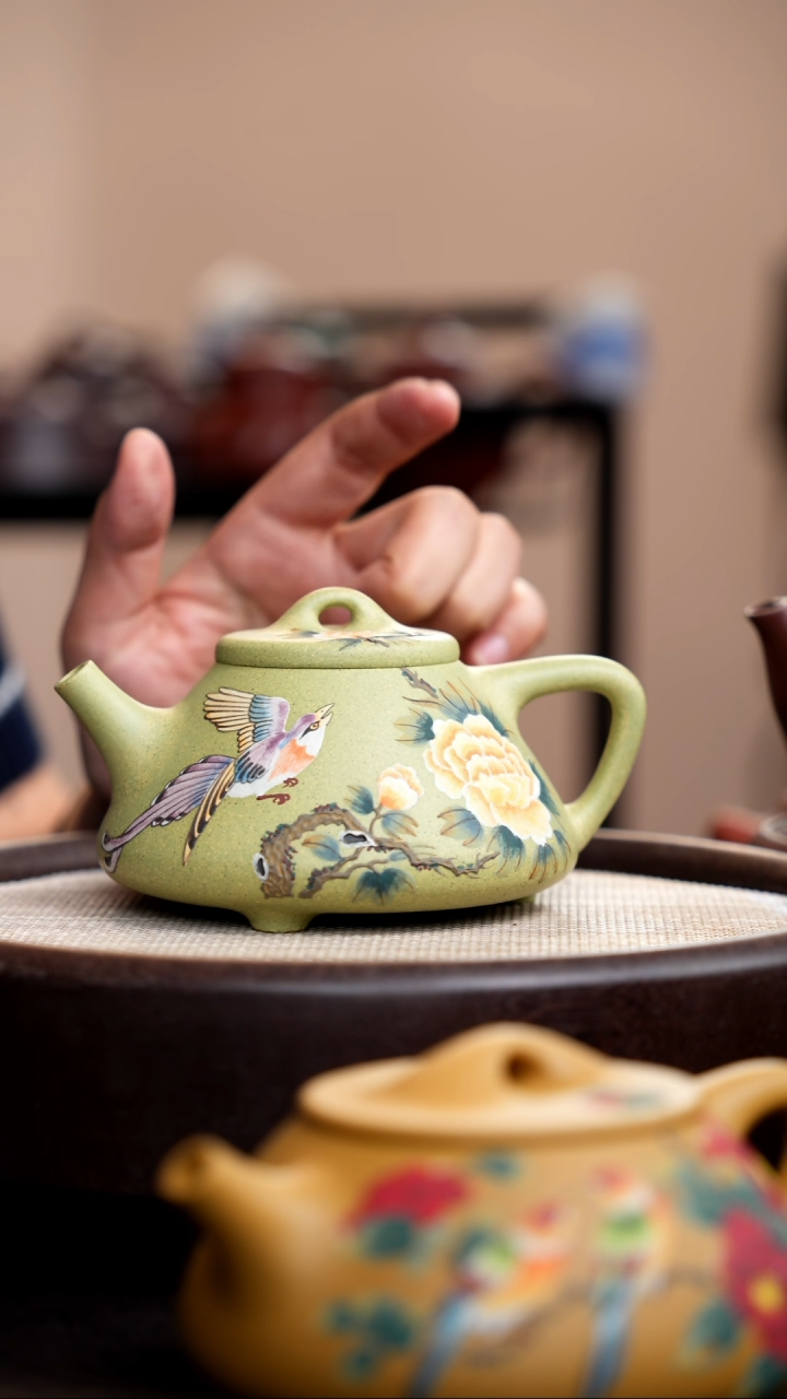 茶壶紫砂豆青砂子冶石瓢泥绘飞鸟 