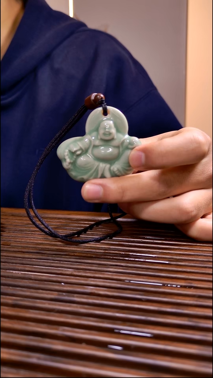 和青禾满釉小佛牌