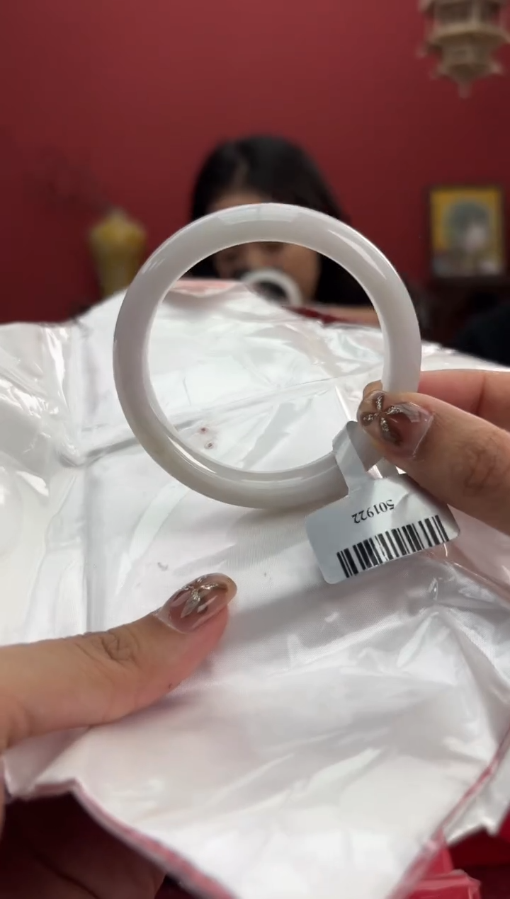 【闪购商品】翡翠手镯未镶嵌11手镯