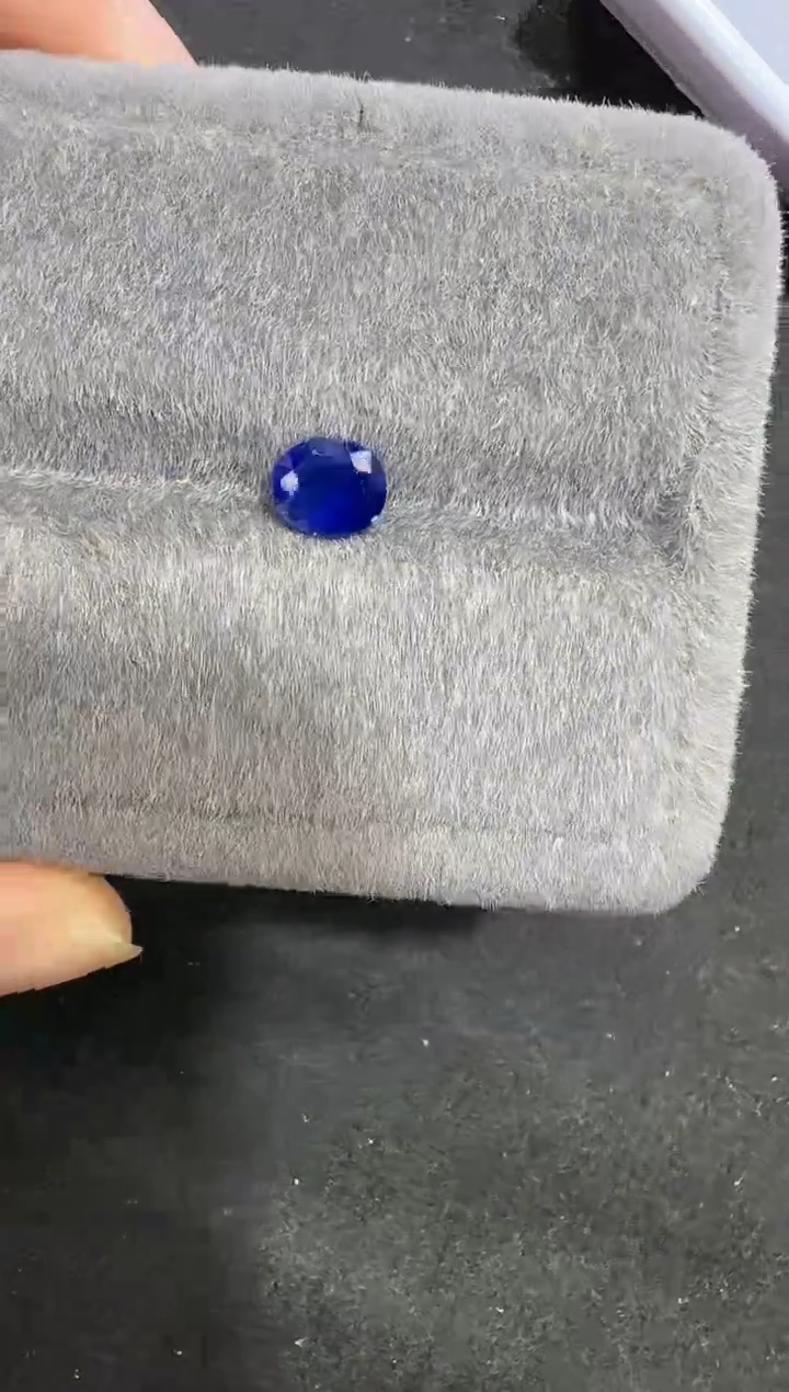 定制蓝宝石定制未镶嵌v**a天然1.71克拉吉尔德皇家蓝