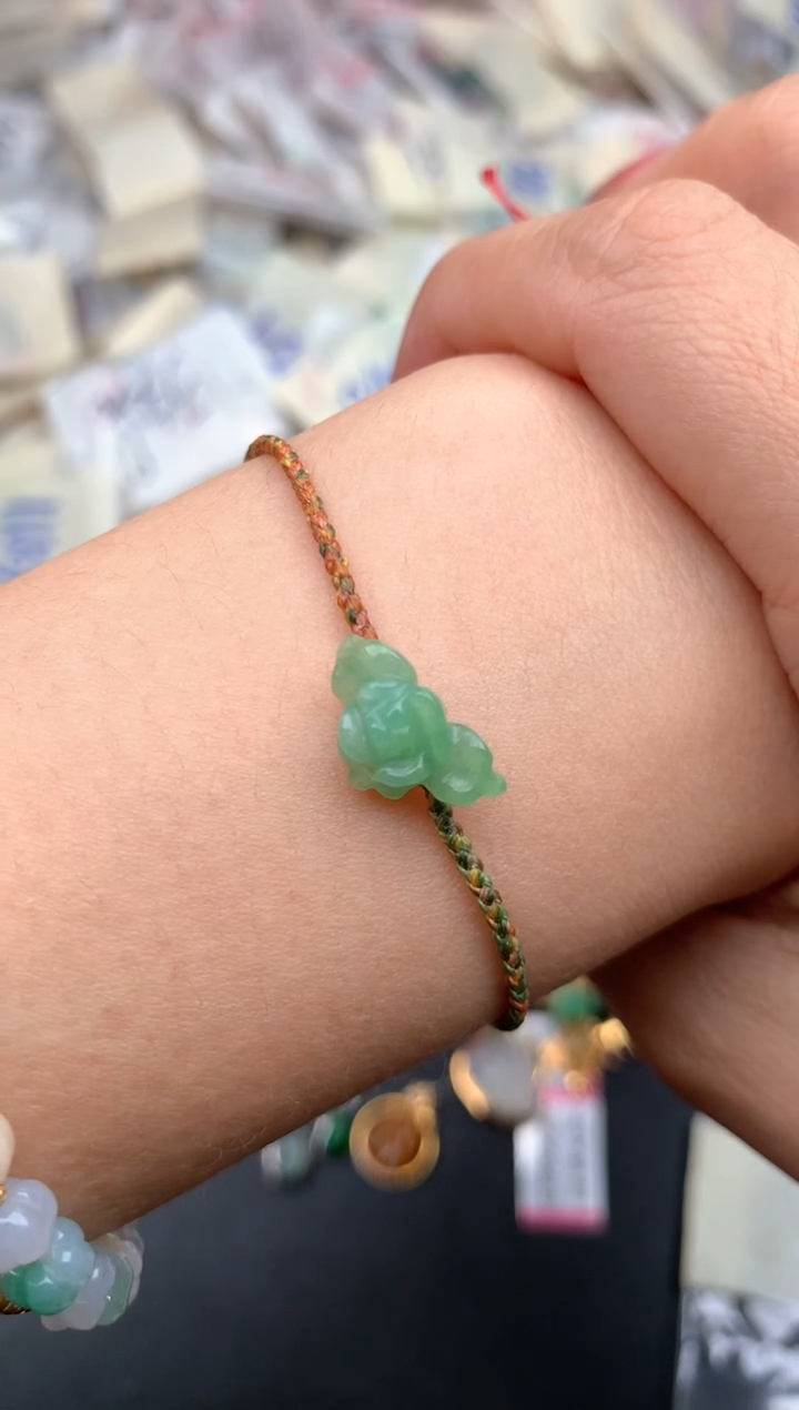 未镶嵌挂件翡翠M****n一