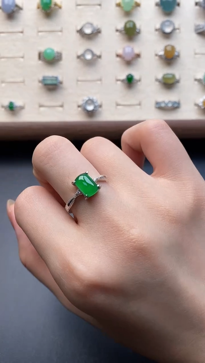 银S925镶嵌戒指翡翠一物一证一礼盒