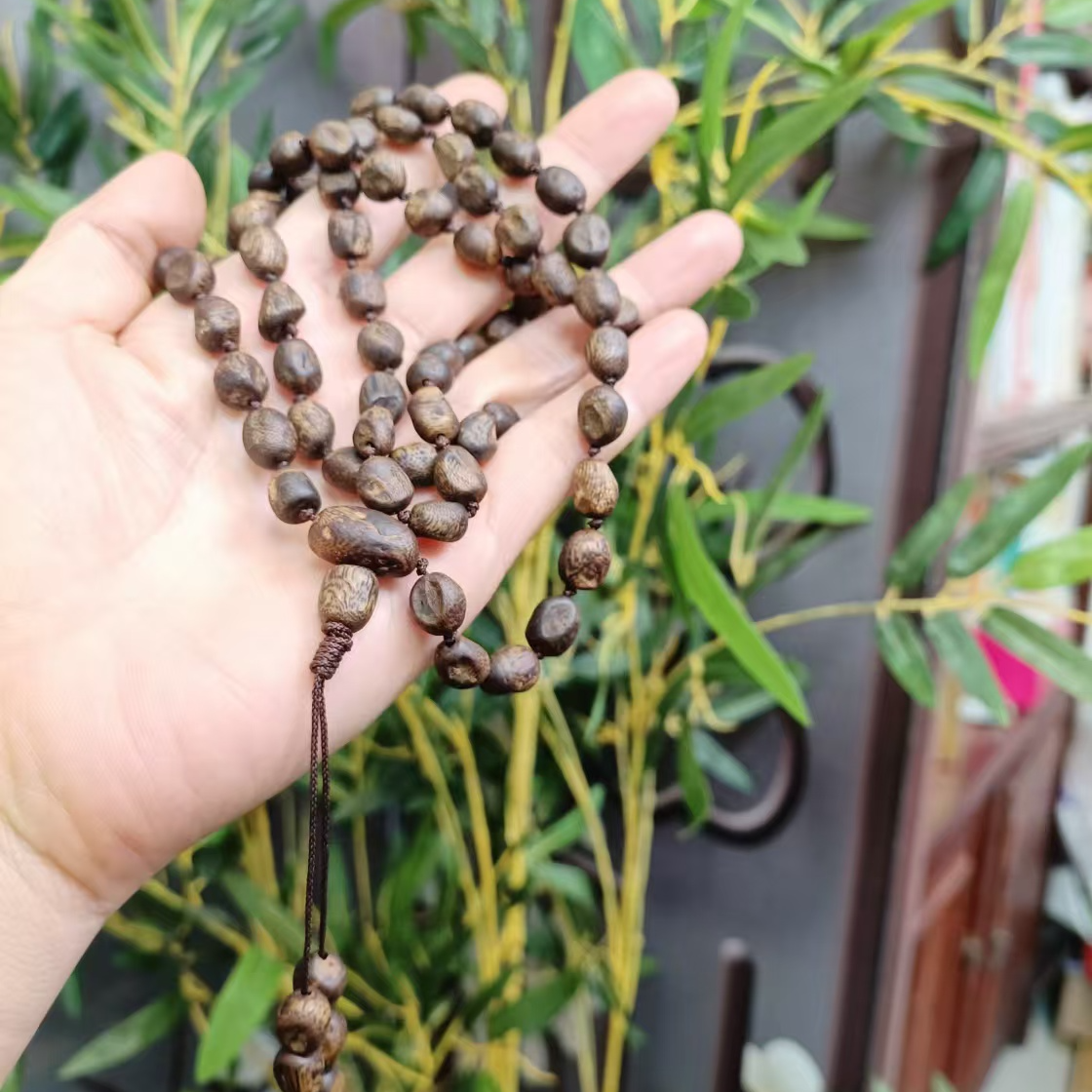 沉香莺歌绿棋楠树丁留疤多圈手串，7mm,21克 （多样性发一条