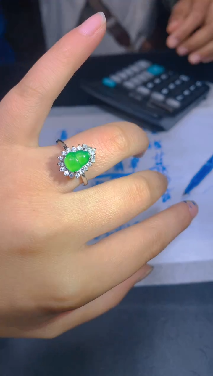 【闪购商品】定制翡翠未镶嵌100定制翡翠多样性发其一