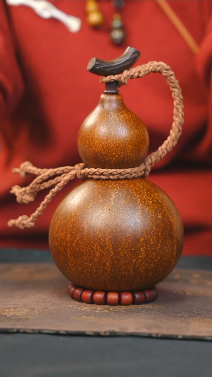 【闪购商品】RM116大漆酒葫芦不包手串及旋转底座