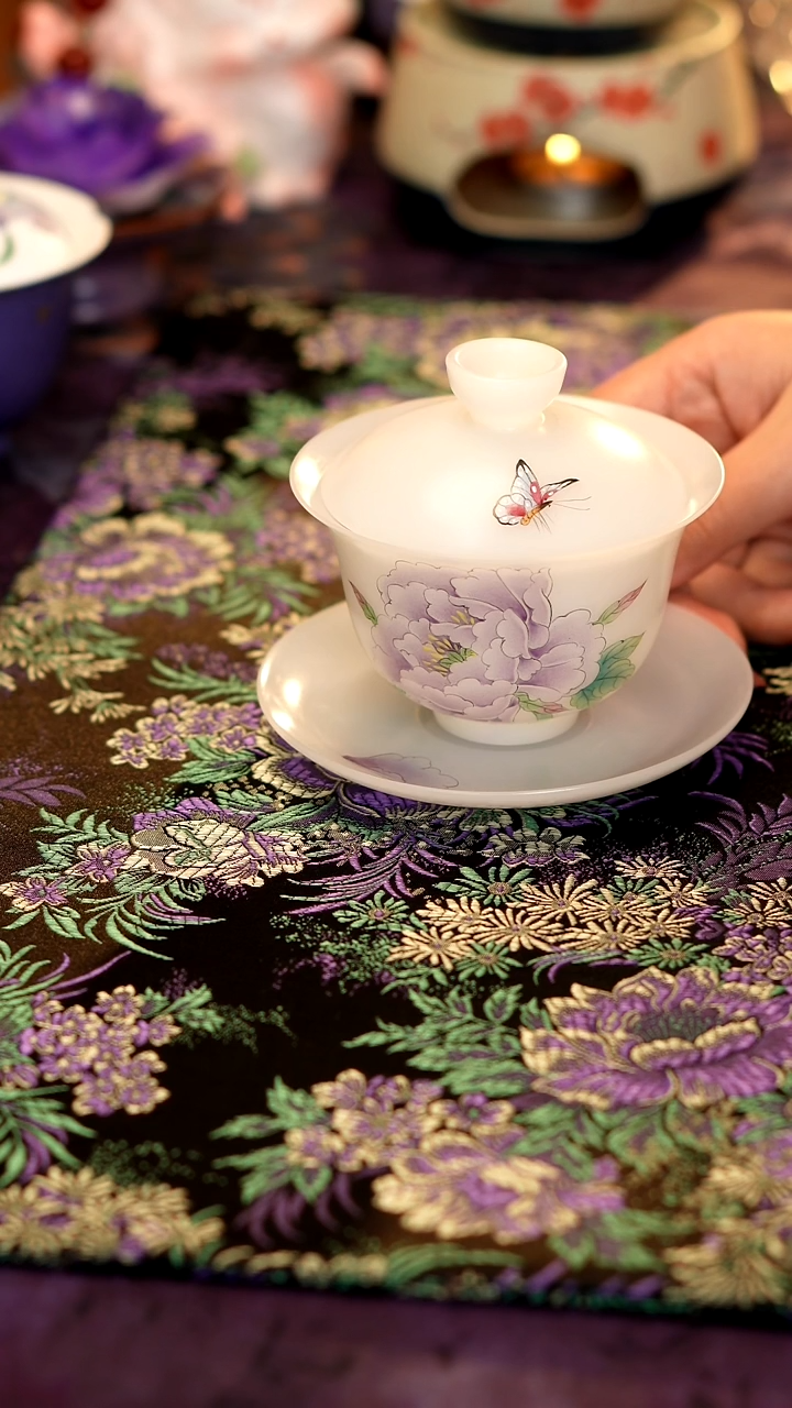 璞玉紫牡丹三才盖碗··