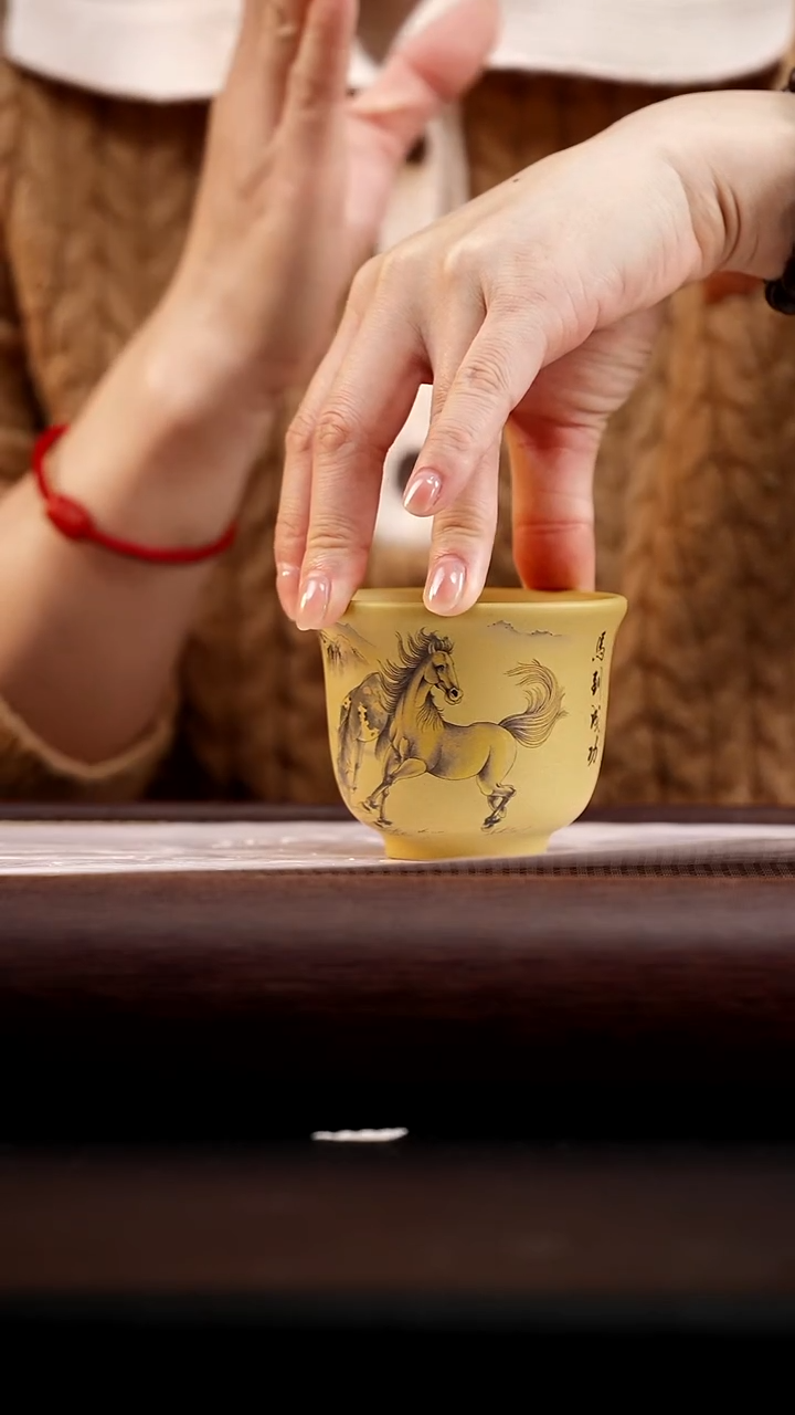 茶杯紫砂黄金段马到功成杯