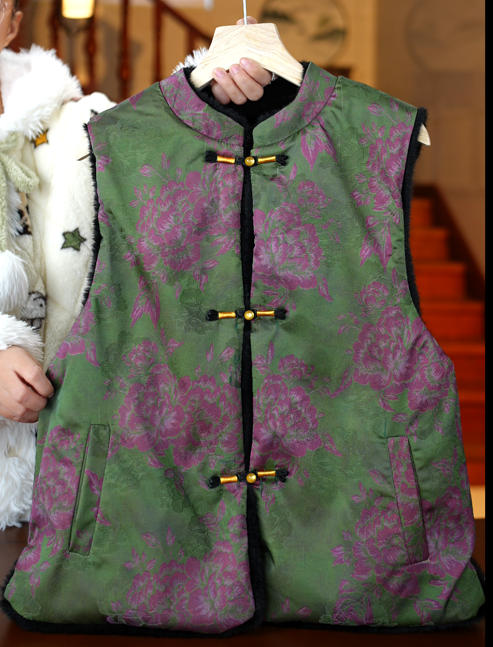 枝荷《非遗美学》新中式国风双面盘扣丝绒水貂毛气质保暖短马甲JS07