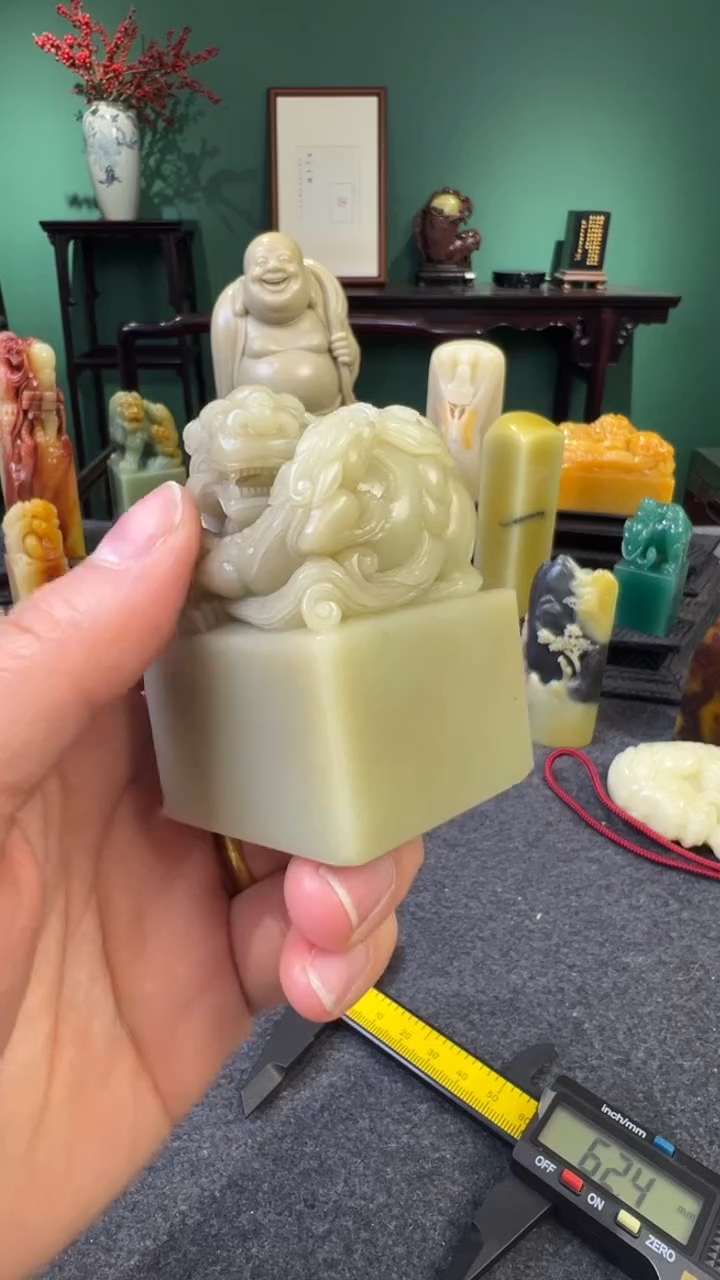 【闪购商品】青田石竹叶青瑞兽钮