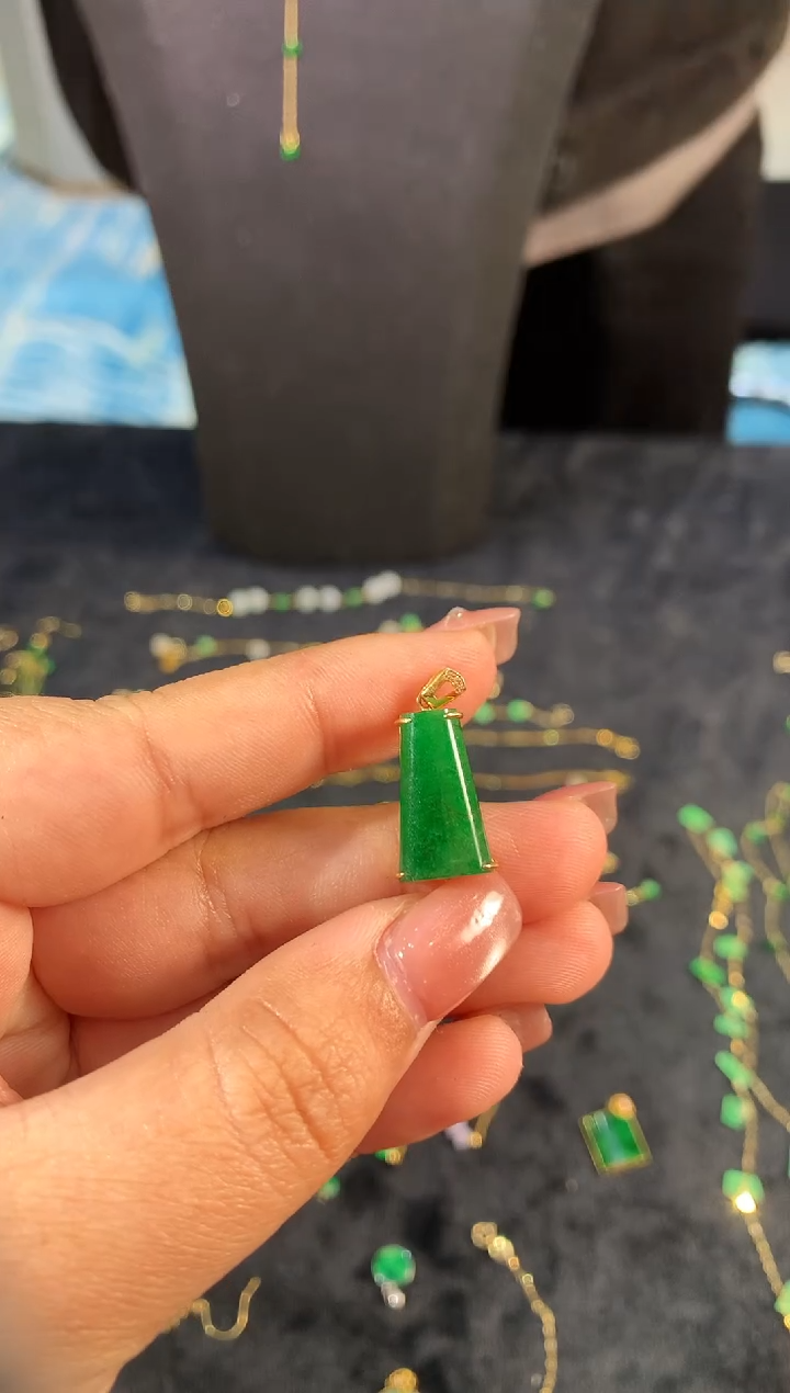 【闪购商品】翡翠吊坠(不含链)18K金镶嵌603 zjh