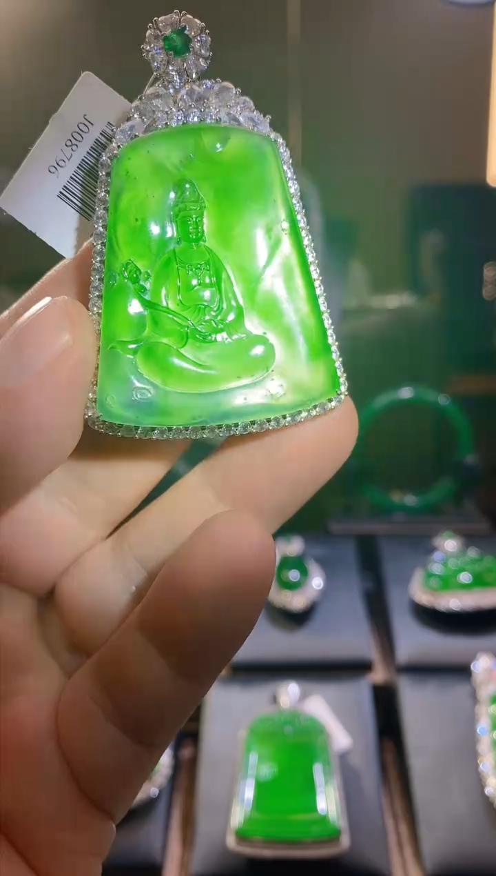 【闪购商品】翡翠颈饰未镶嵌翡翠吊坠