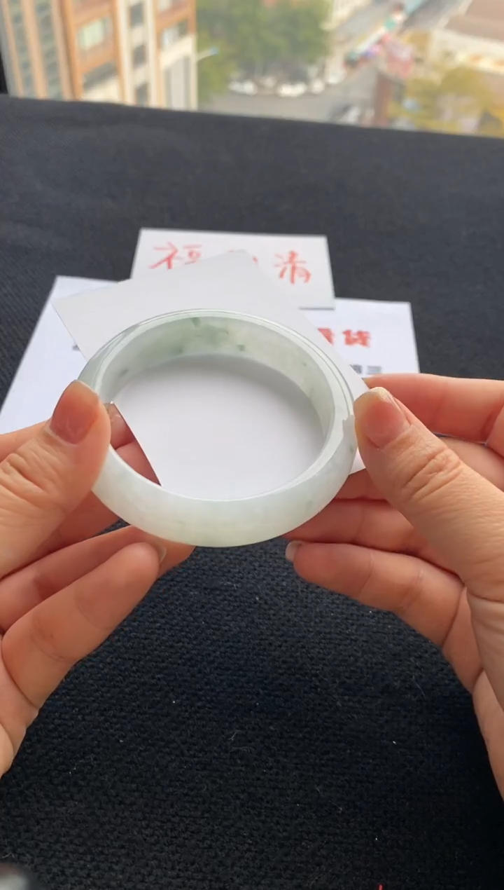 【闪购商品】翡翠手镯未镶嵌买断价XW23016779