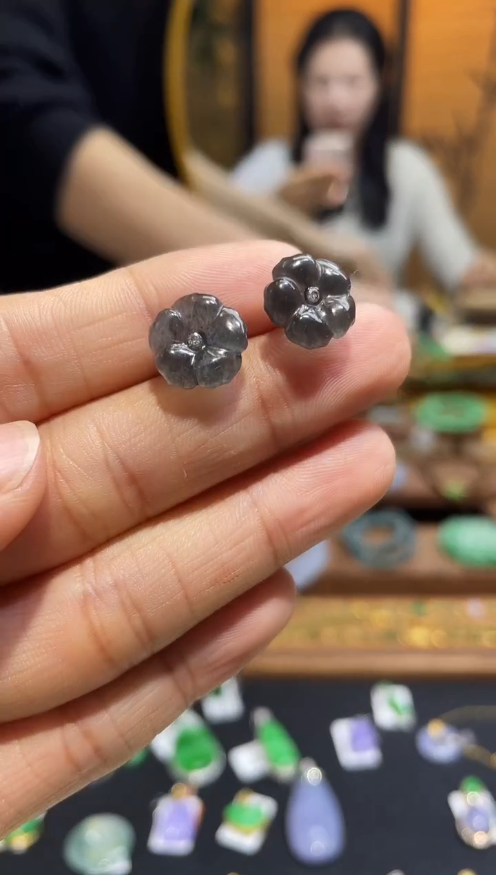 颈饰未镶嵌翡翠耳钉   百元以下不出证 