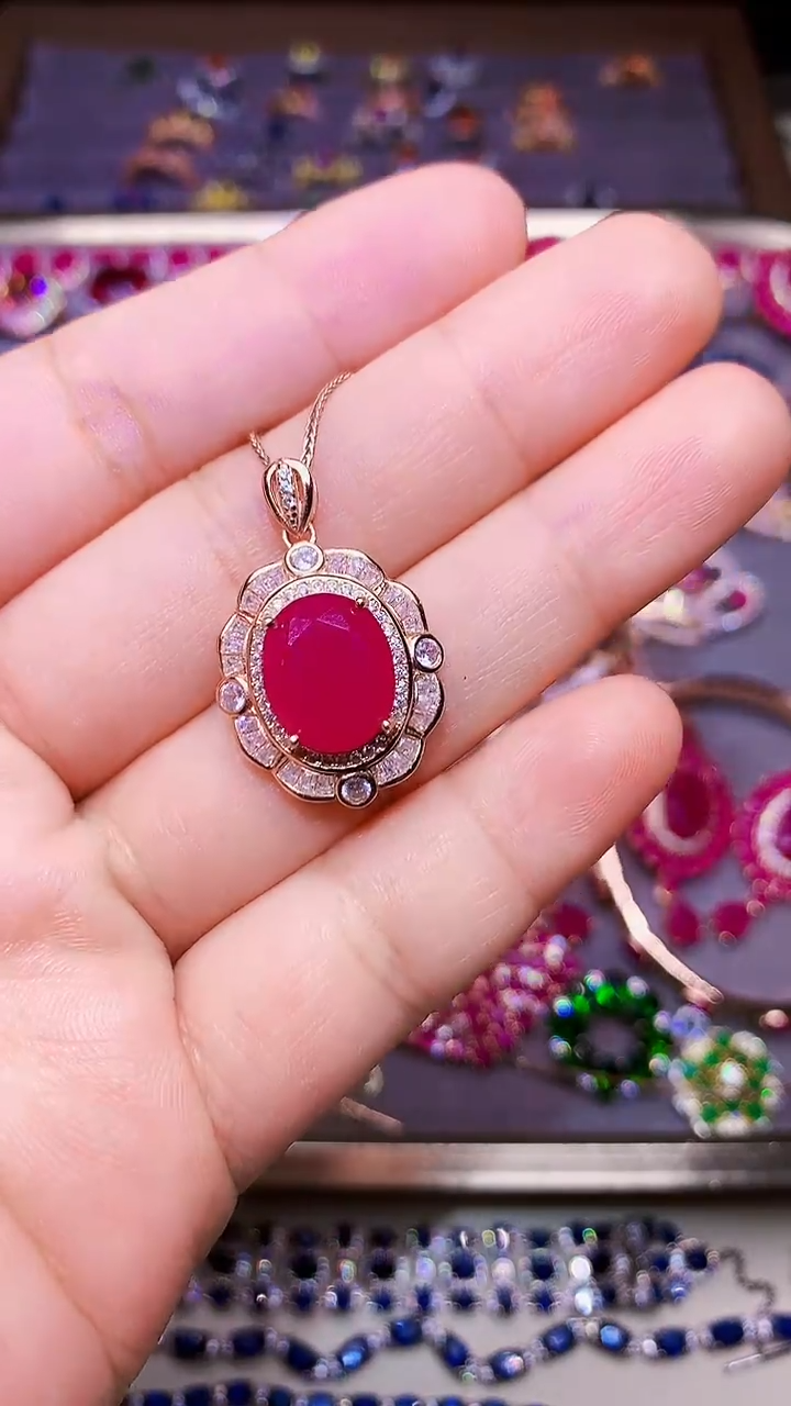 颈饰银S925镶嵌红宝石....