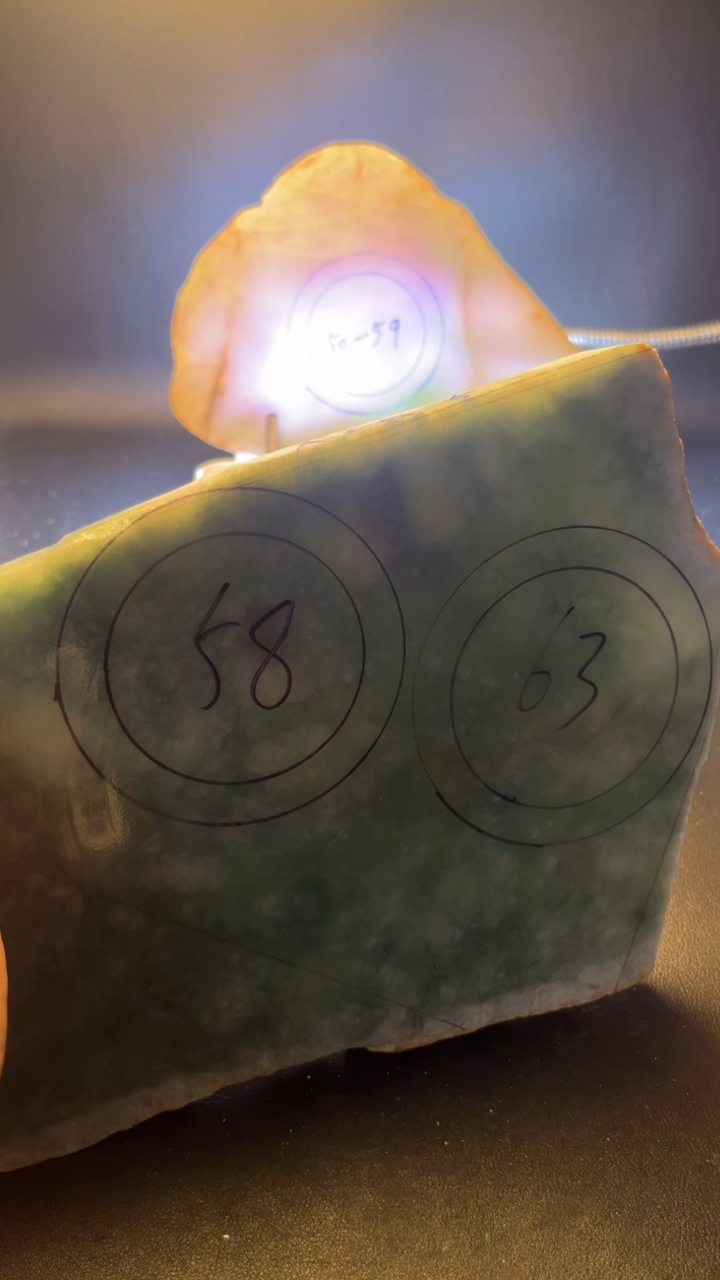 未镶嵌手镯定制翡翠南*?翡翠