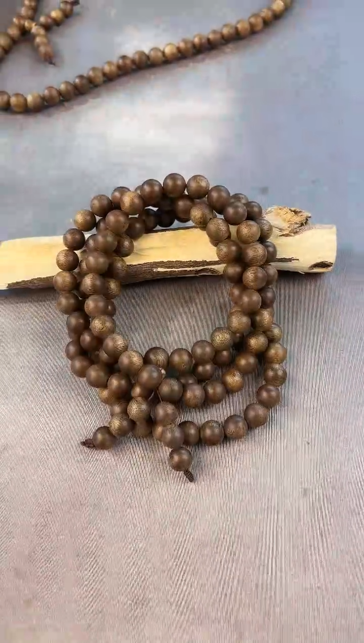 沉香沉香碎屑+芽庄白奇11圆珠多圈沉93克+多样性发一