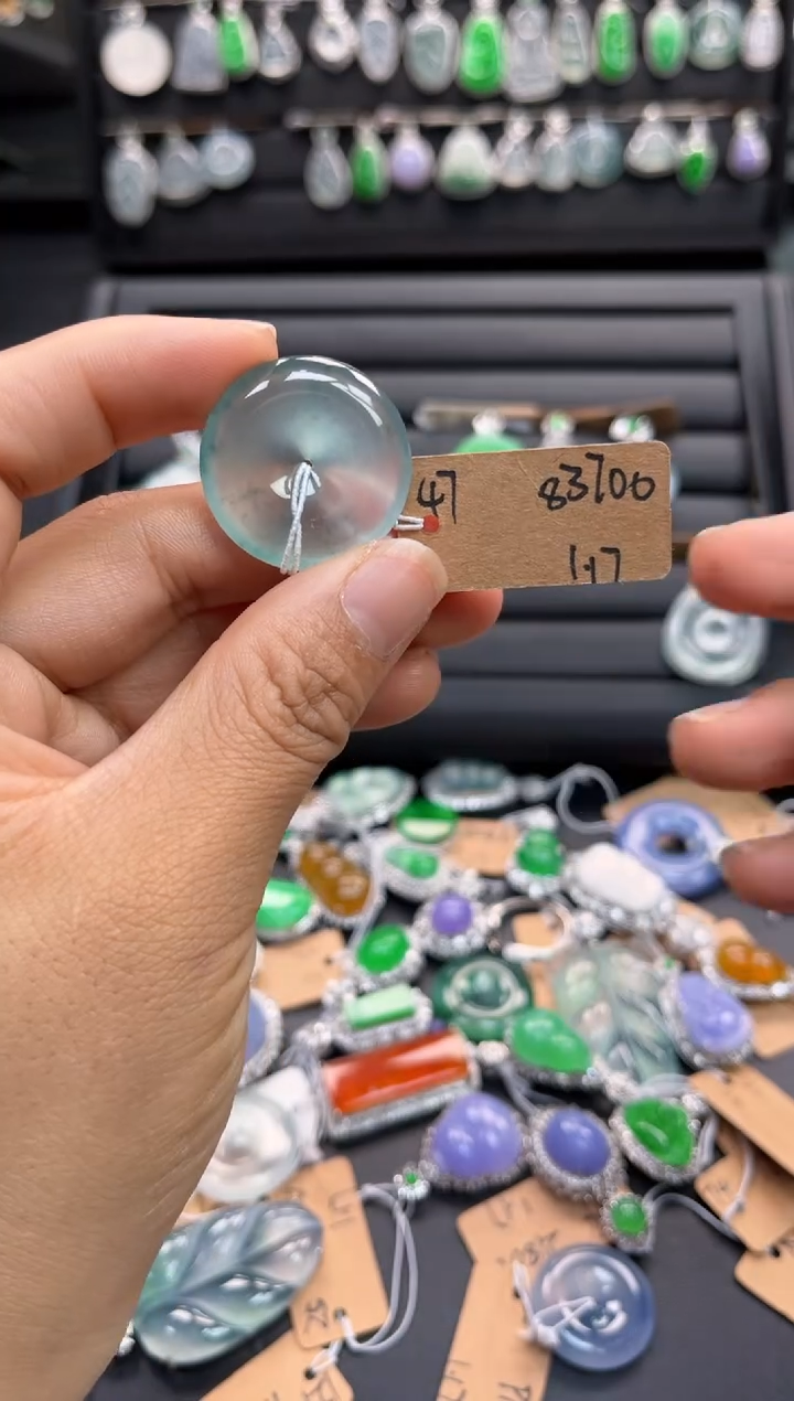 【闪购商品】翡翠吊坠(不含链)未镶嵌吊坠