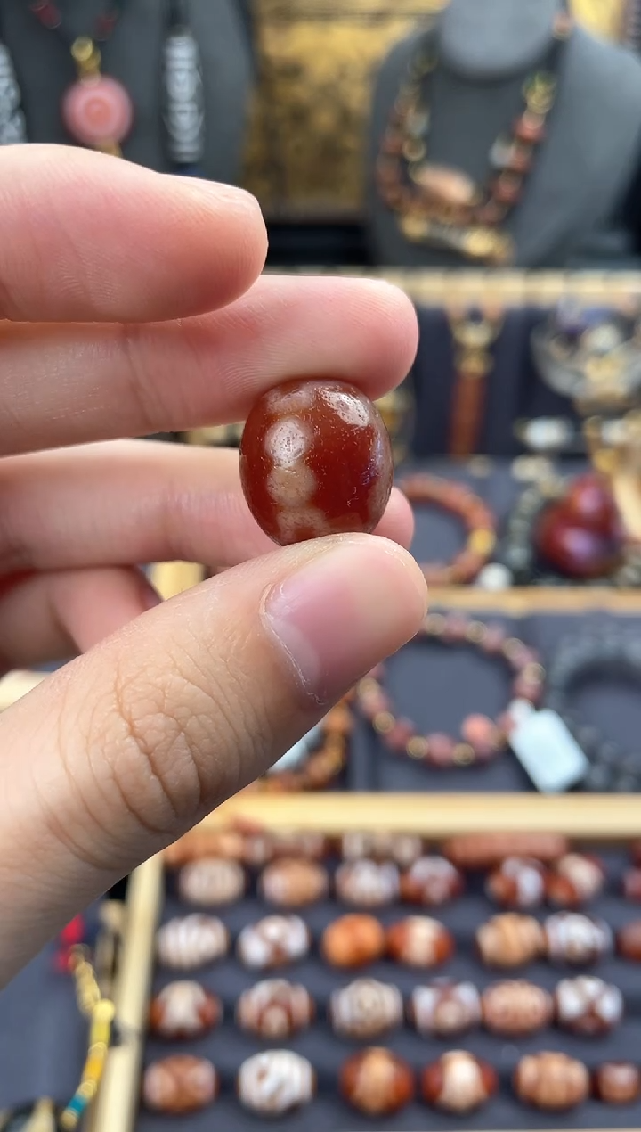 【闪购商品】玛瑙/玉髓颈饰未镶嵌美泓红肉十眼单珠