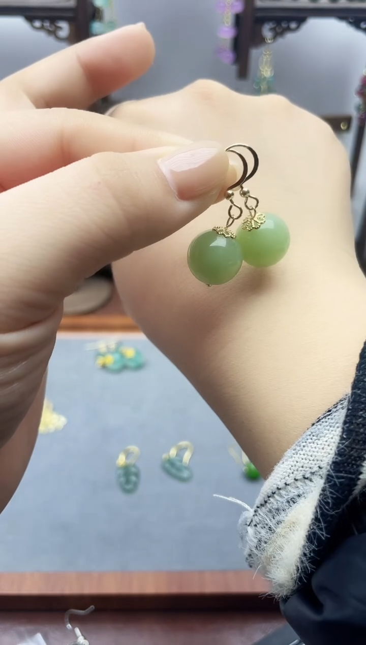 银S925镶嵌和田玉耳饰187000