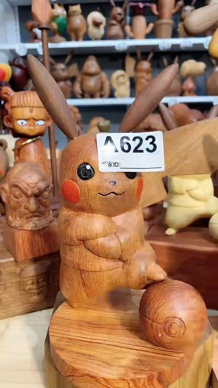 【闪购商品】木木雕摆件可爱卡通