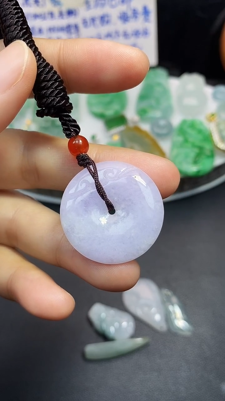 颈饰未镶嵌翡翠吊坠