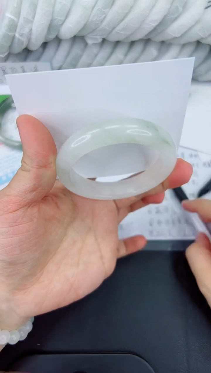 【闪购商品】石英质玉手镯未镶嵌292-54.2