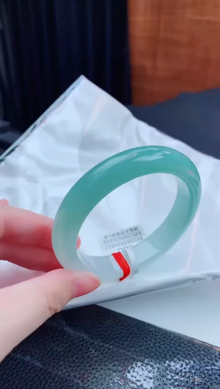 翡翠手镯未镶嵌缅甸天然翡翠A货手镯