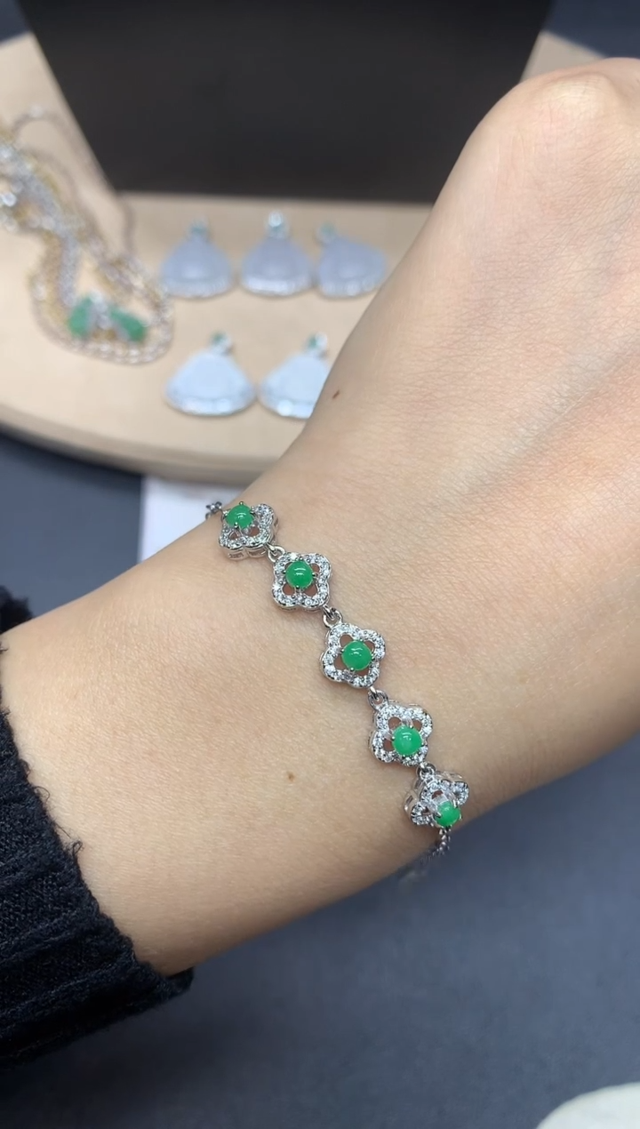 【闪购商品】翡翠手链银S925镶嵌蛋面【无服务费】