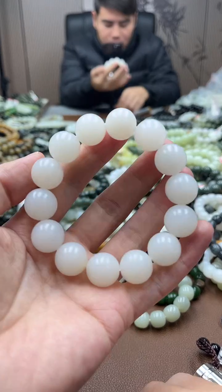 未镶嵌手串和田玉新疆且末天泰白16圆