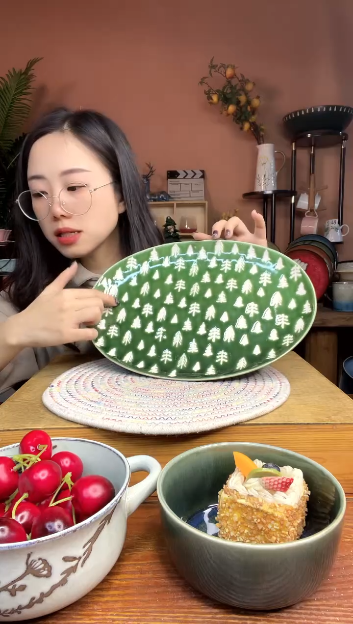 陶瓷13英寸圣诞树浮雕鱼盘 微瑕疵