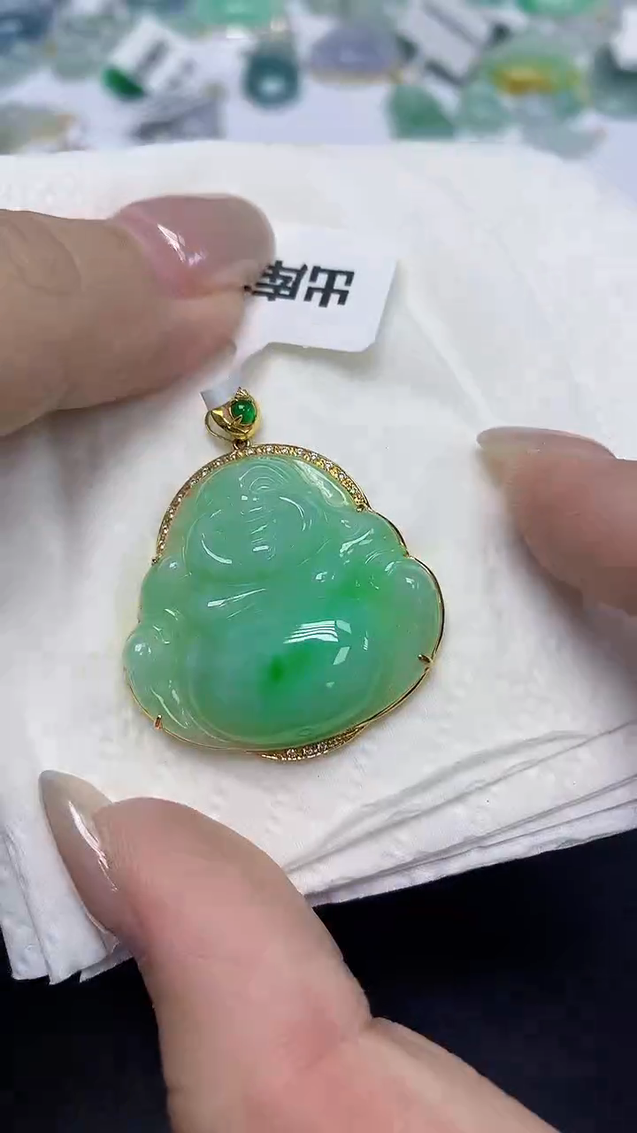 翡翠18K金镶嵌颈饰天然缅甸翡翠A货