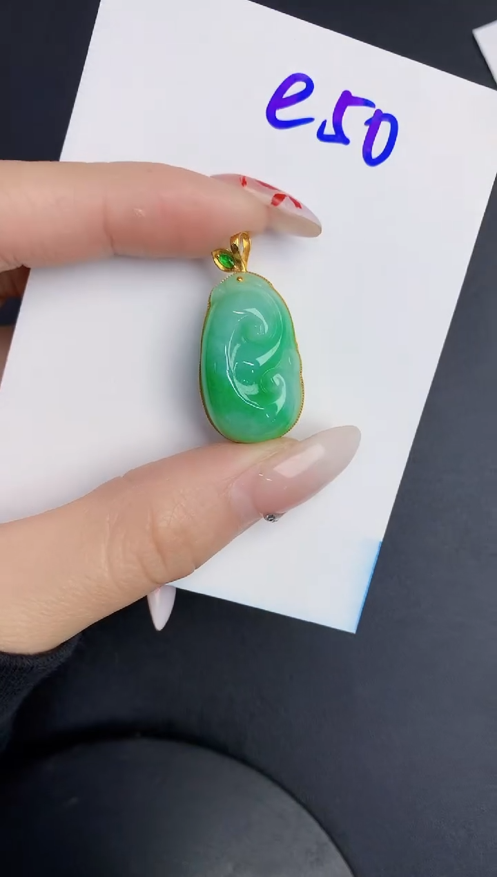 【闪购商品】翡翠颈饰18K金镶嵌000000000000