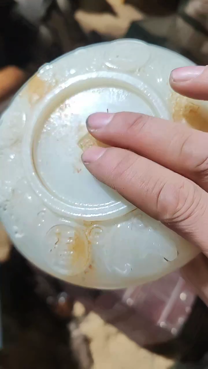 木一个白色盘子111