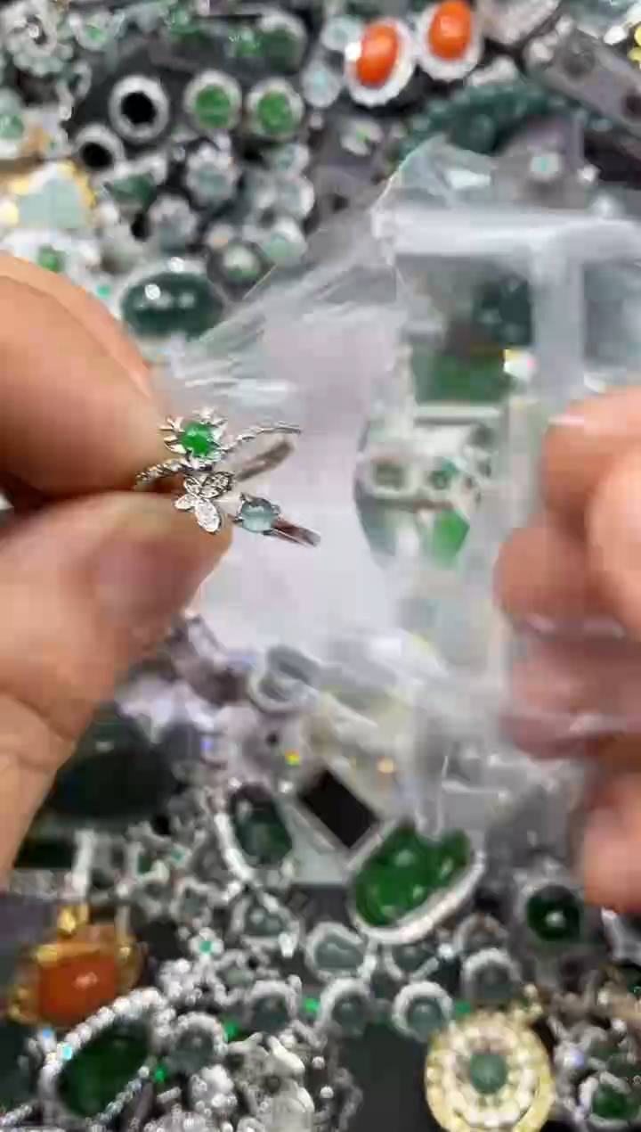 颈饰未镶嵌翡翠Q848戒指