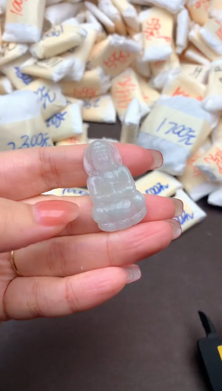 翡翠挂件未镶嵌一