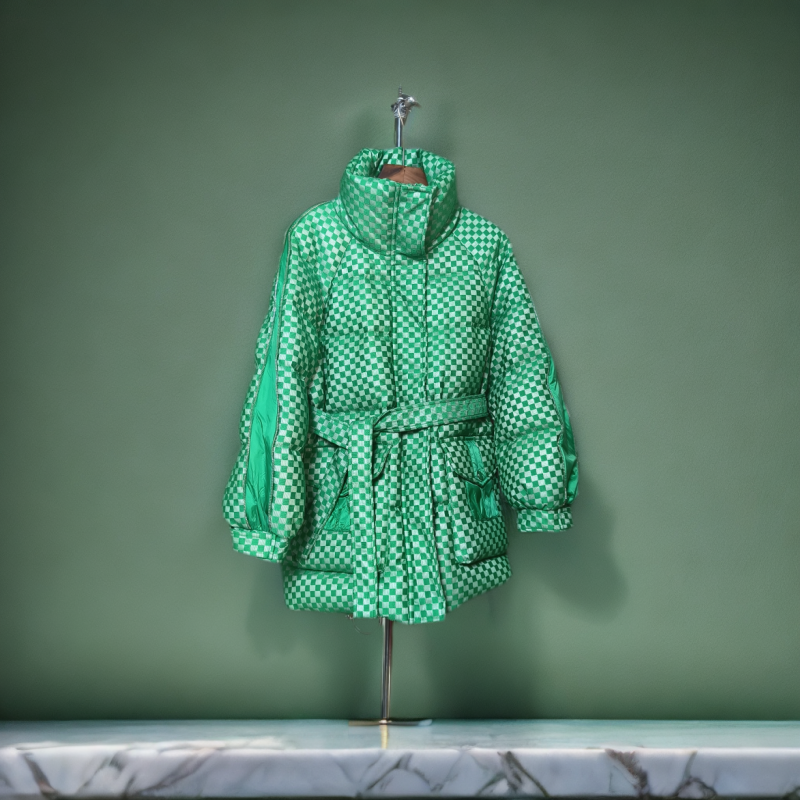 休闲减龄时尚款外套