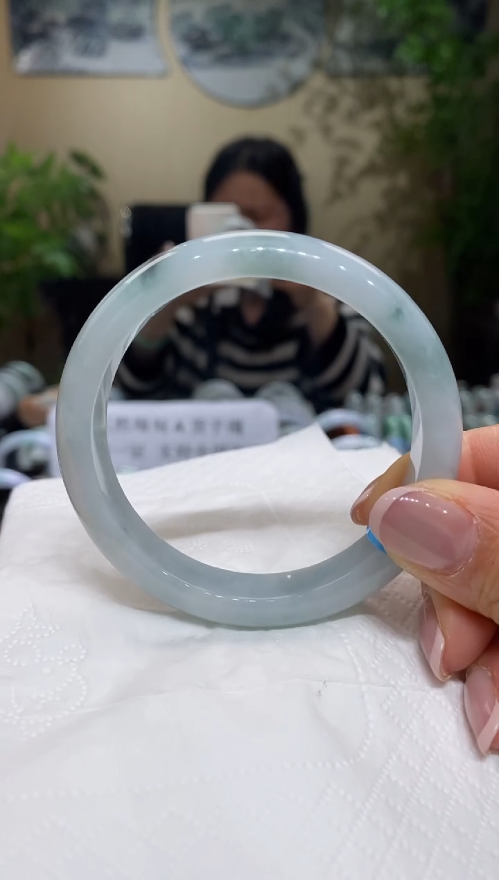 【闪购商品】翡翠手镯未镶嵌翡翠